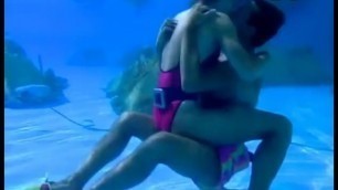 Bellezze Al Bagno Underwater Kiss