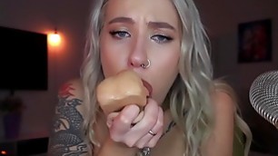 ASMR Slutty college girl gives you a blowjob as a thank you (Roleplay)