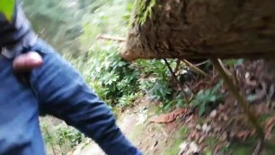 REAL DICKFLASH Caught by 3 Teenagers 1 Takes a better look in the Woods