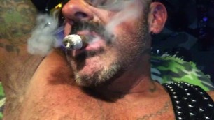 RIPESMOKER RIPE ARM PITS MANSCENT CIGAR SMOKING MAN SMELLS