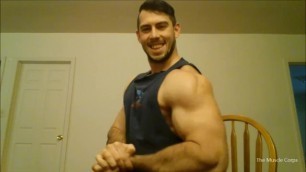 Cocky Bodybuilder 2 Flexing