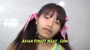 Petite Teen Asiate Aime Tout