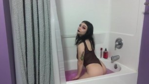 Cute Big Tidy Goth GF Cums in the Bathtub FULL VIDEO